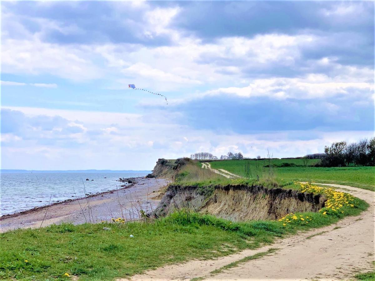 Seelund - Meeresrauschen Lauschen - Ruhiges Sonniges Apartment Mit Garten Und Terrasse Nahe Strand Und Ostsee Schönhagen Esterno foto